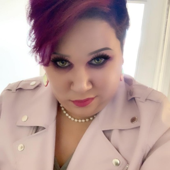 Meet your Posher, Erika - Picture 8 of 10